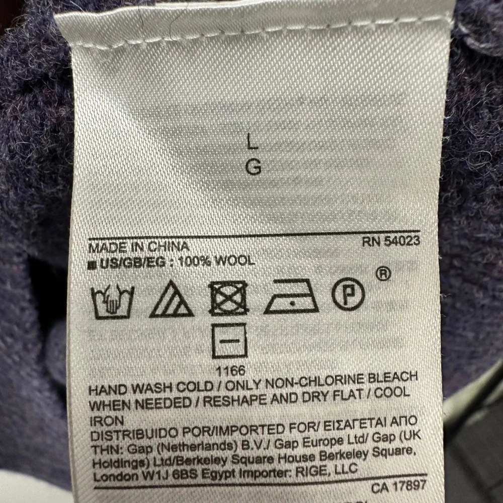 Banana Republic x J.C. Rennie & Co. Mens Shetland Wool Sweater‎ Purple L